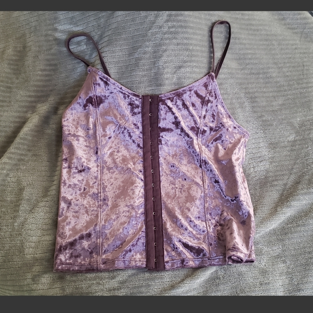 American Eagle Short Velvet Hook Eye Tank